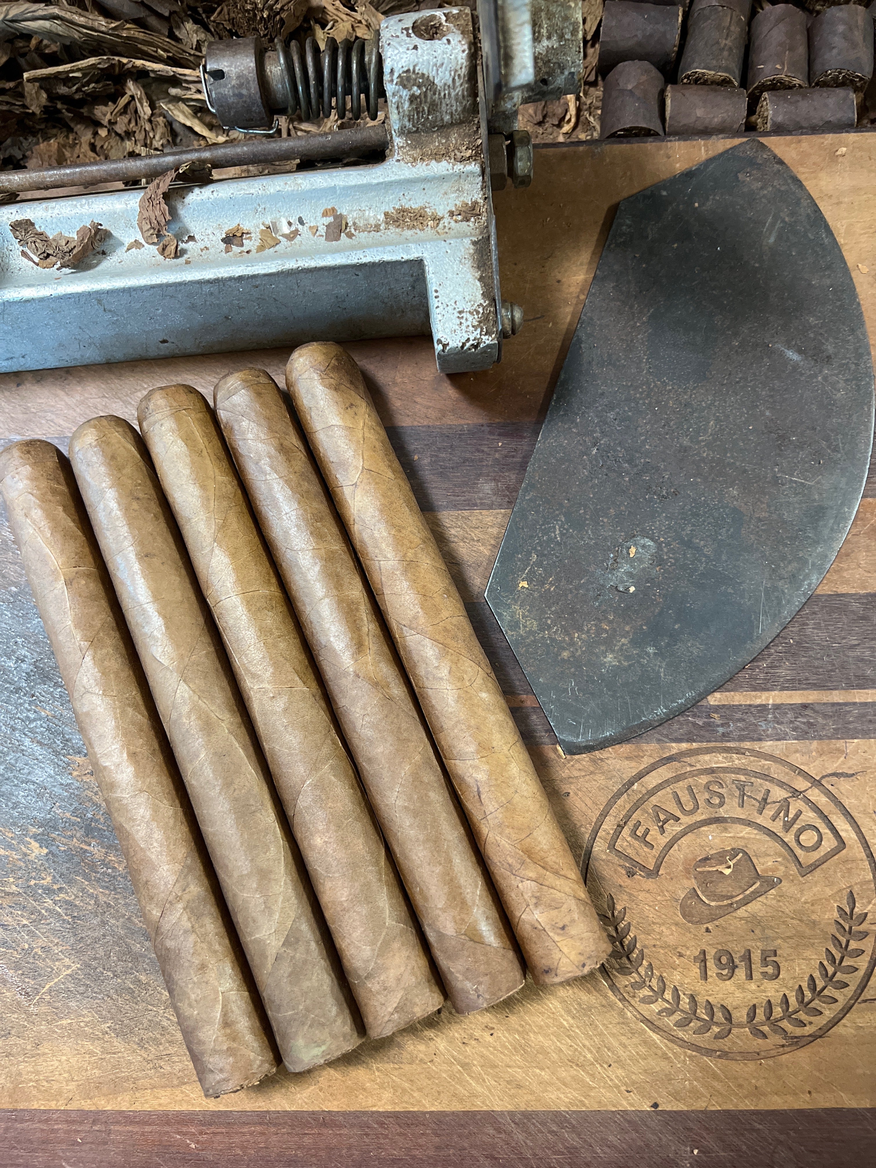 Doble Corona (7 1/2 x 56 )